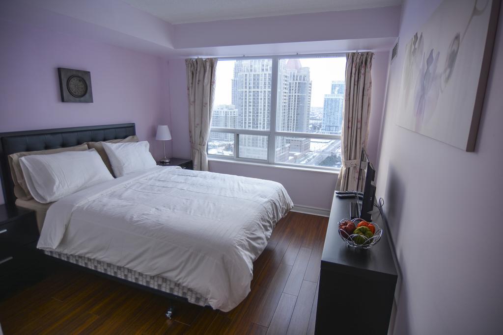 Maplewood Suites - Square One Mississauga Habitación foto