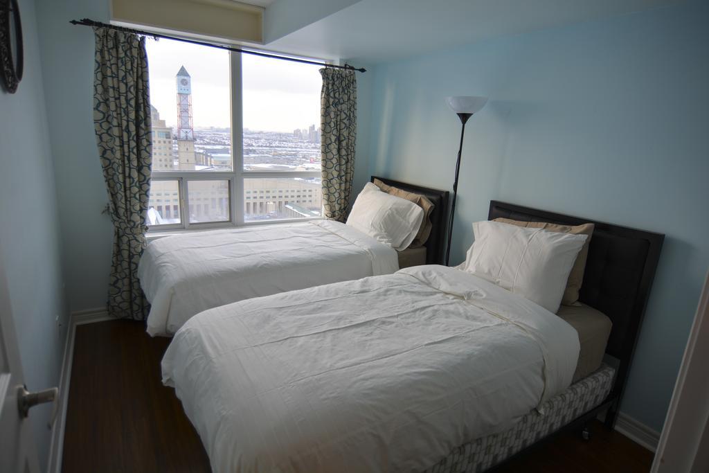 Maplewood Suites - Square One Mississauga Habitación foto