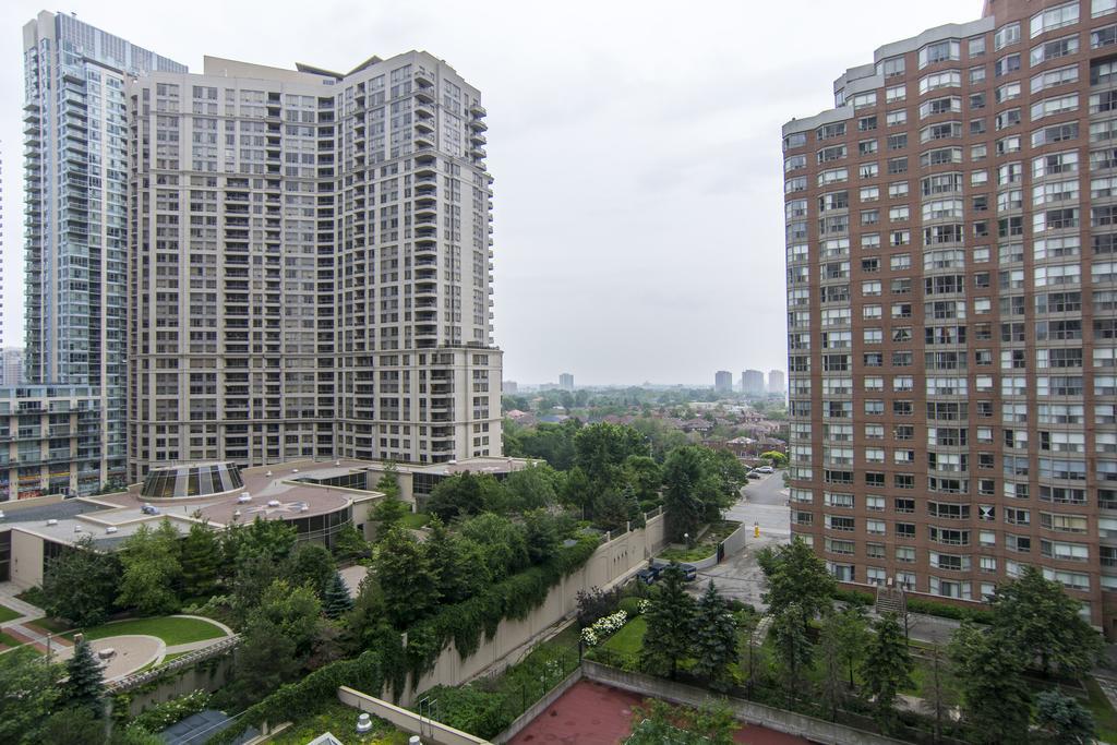 Maplewood Suites - Square One Mississauga Habitación foto