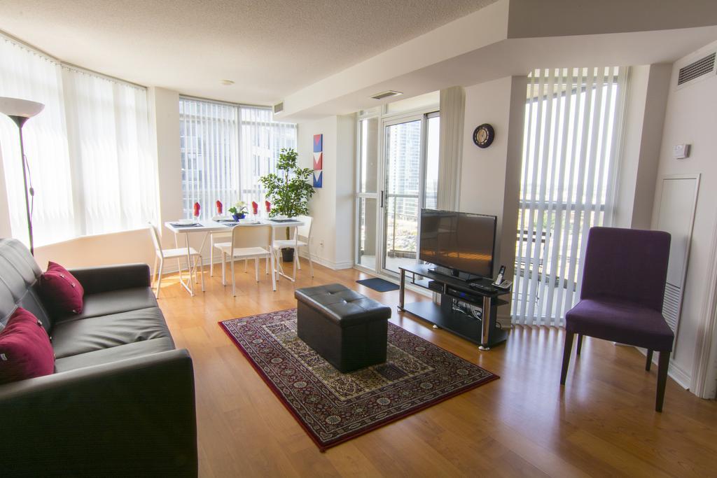 Maplewood Suites - Square One Mississauga Habitación foto